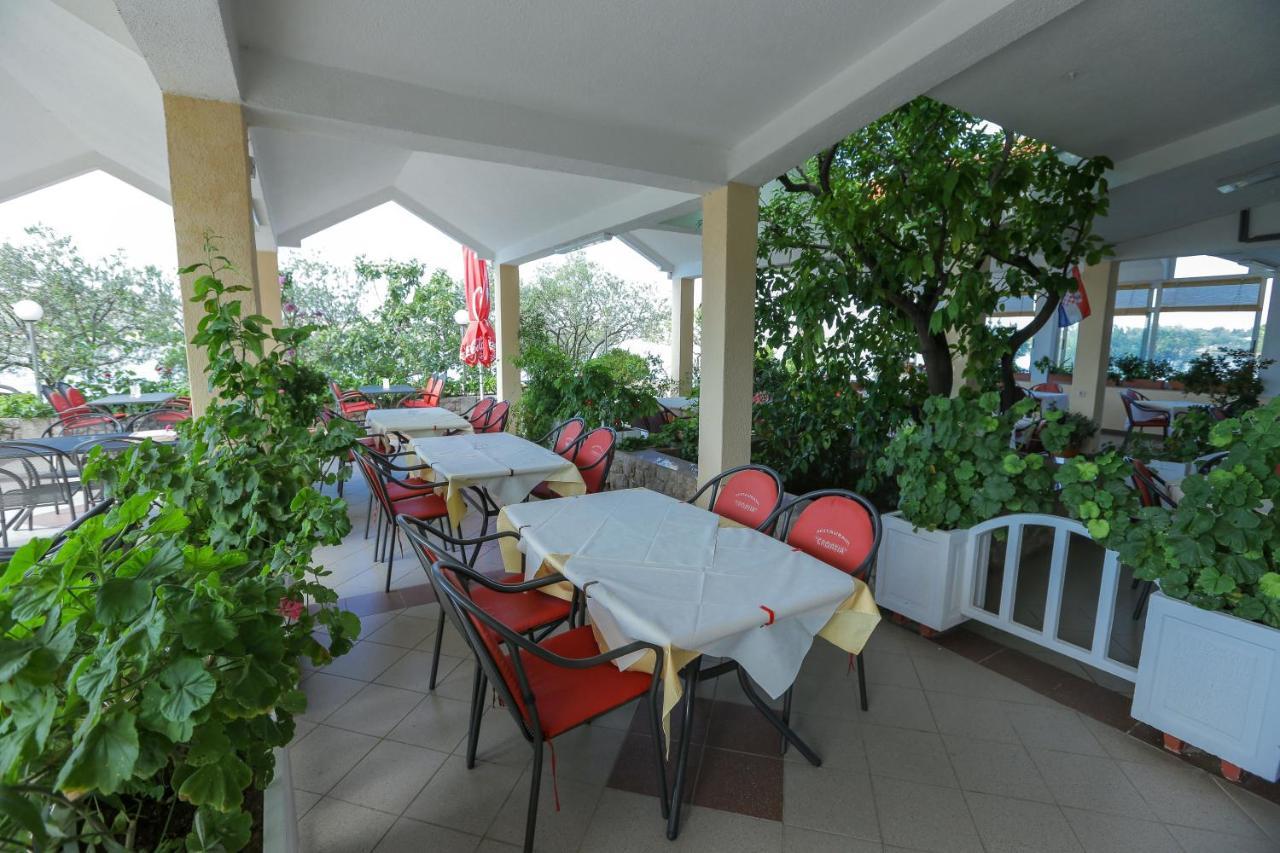 Pansion Croatia Bed & Breakfast Starigrad Paklenica Exterior photo