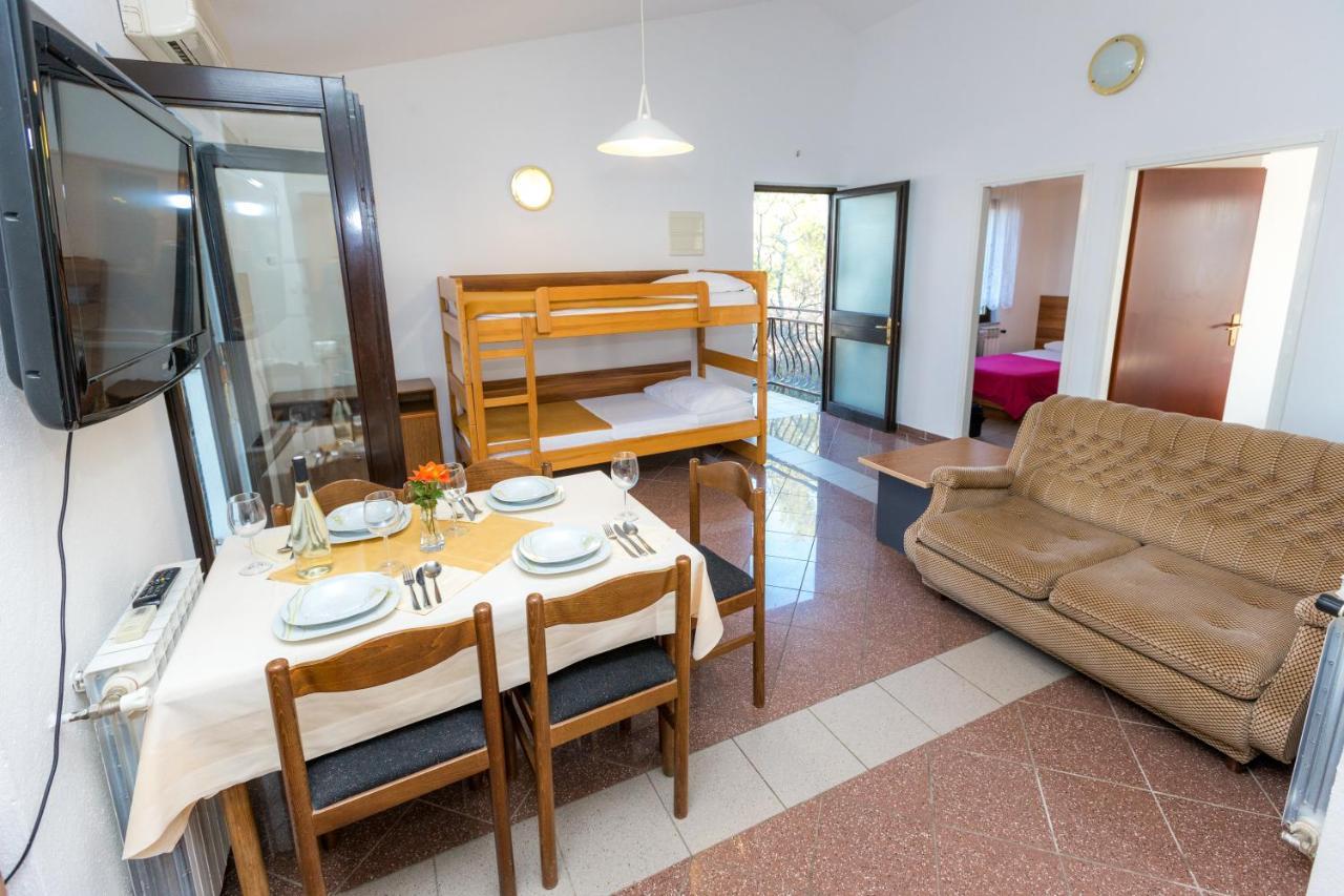 Pansion Croatia Bed & Breakfast Starigrad Paklenica Exterior photo