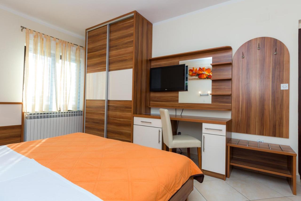 Pansion Croatia Bed & Breakfast Starigrad Paklenica Exterior photo
