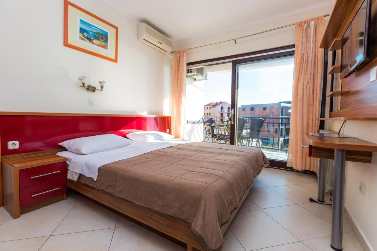 Pansion Croatia Bed & Breakfast Starigrad Paklenica Exterior photo