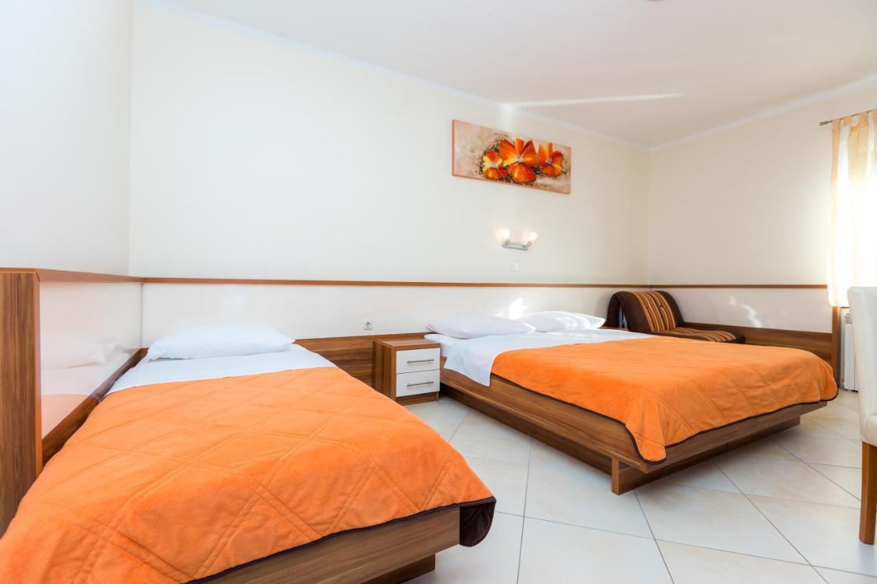 Pansion Croatia Bed & Breakfast Starigrad Paklenica Exterior photo