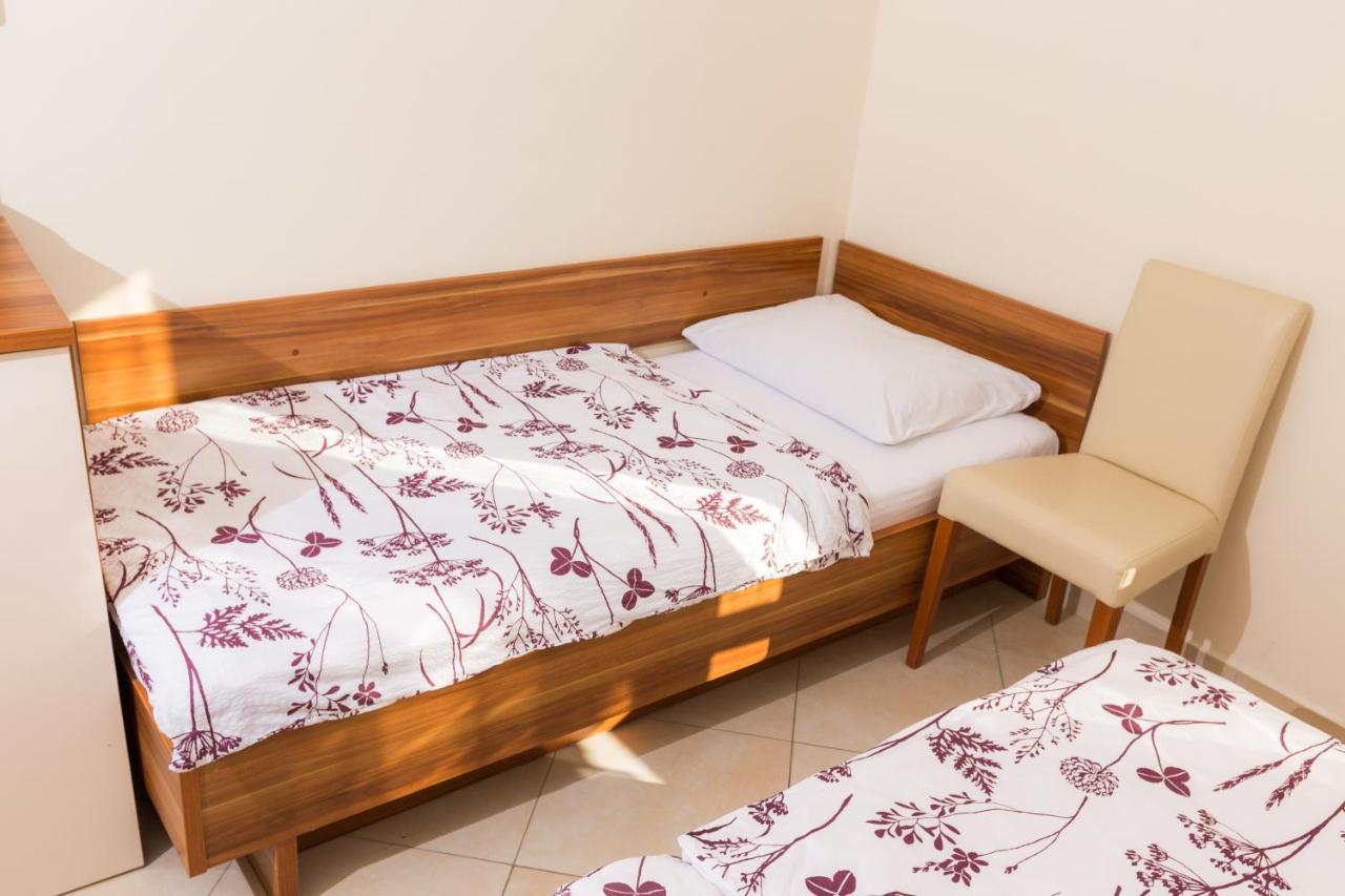 Pansion Croatia Bed & Breakfast Starigrad Paklenica Exterior photo