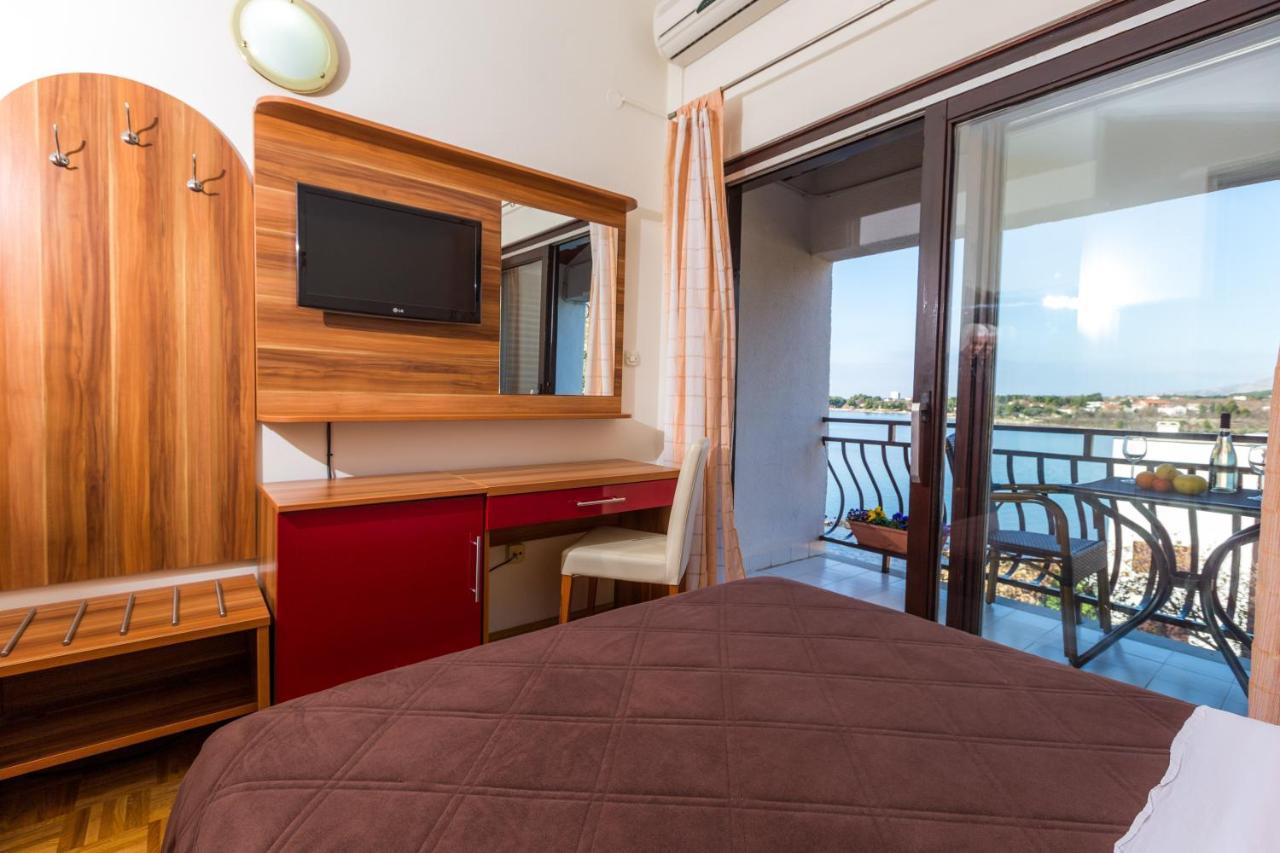 Pansion Croatia Bed & Breakfast Starigrad Paklenica Exterior photo